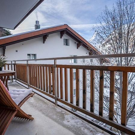 Modern Apartment With Matterhorn View Zermatt Exteriör bild