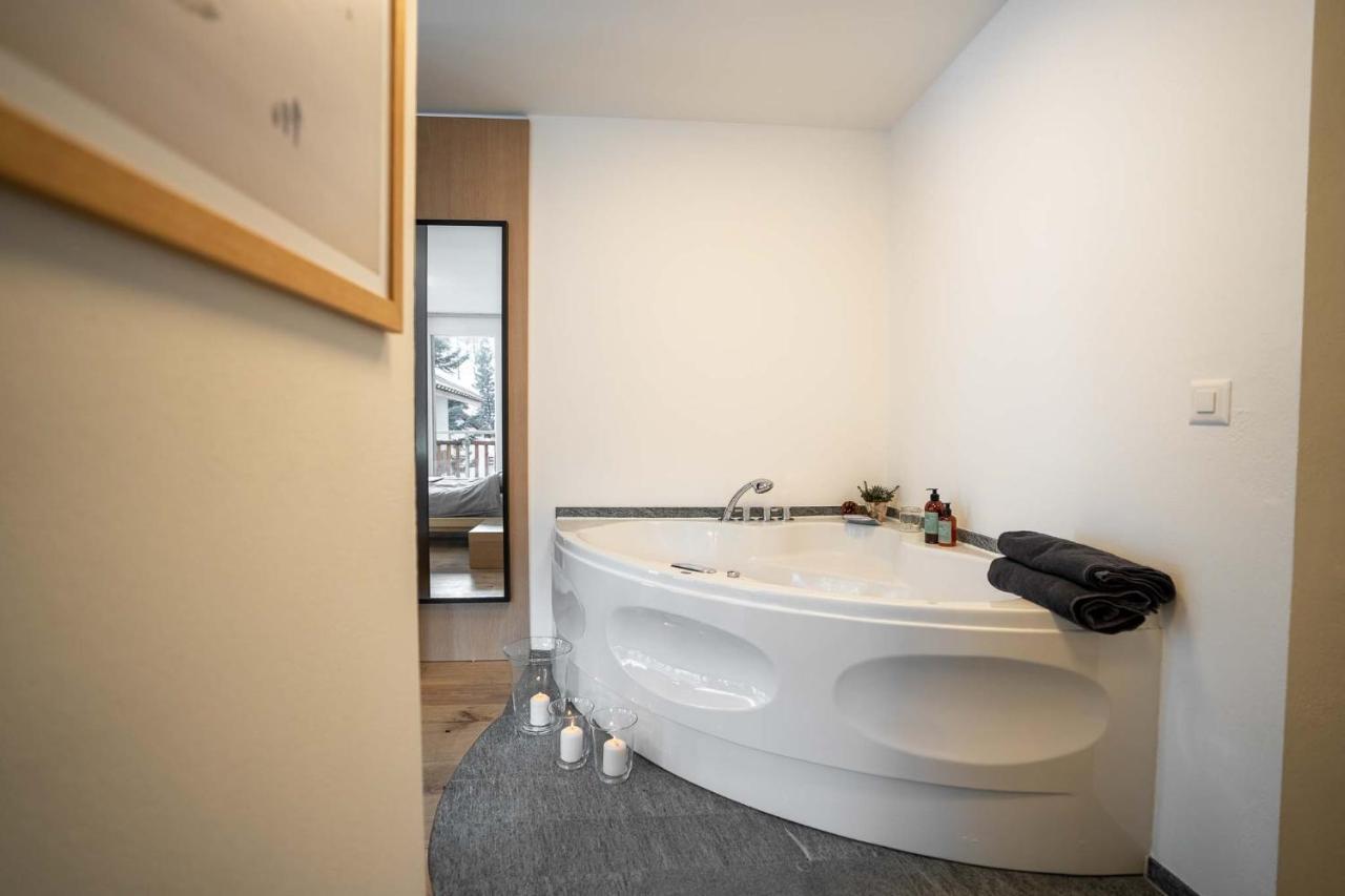 Modern Apartment With Matterhorn View Zermatt Exteriör bild