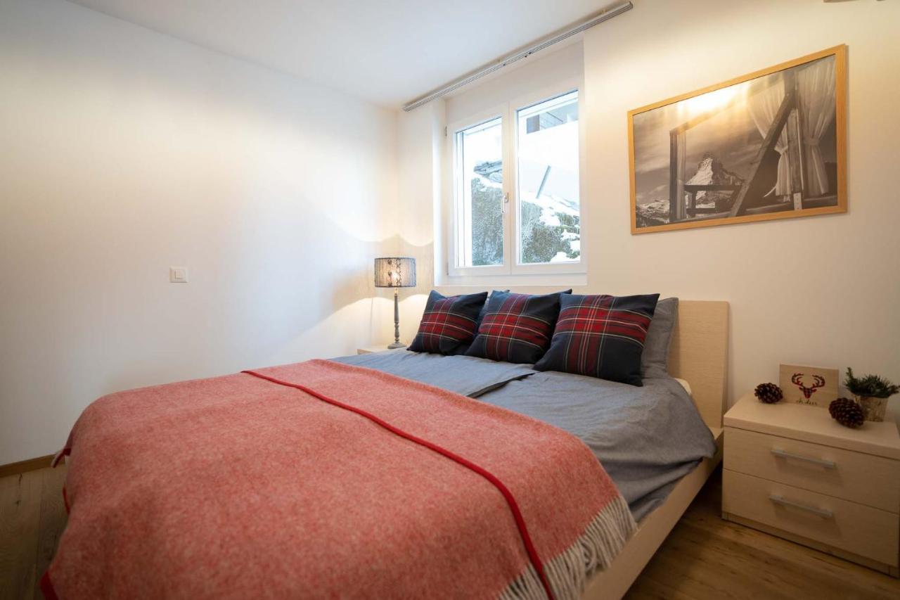 Modern Apartment With Matterhorn View Zermatt Exteriör bild